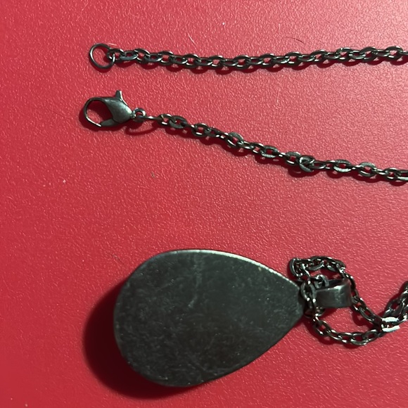 Local Craftsman Necklace with colorful blue charm - Picture 4 of 4